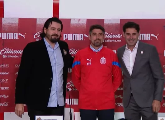 “El que no quiera estar aquí que no este”, Paunovic lanza advertencia a jugadores Chivas