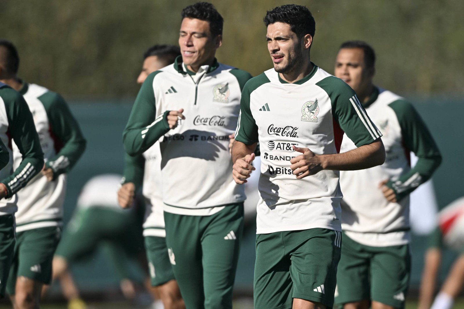 Lee más sobre el artículo Selección Mexicana: Con Raúl Jiménez y sin El Tecatito Corona el Tri acelera el paso para enfrentar a Irak