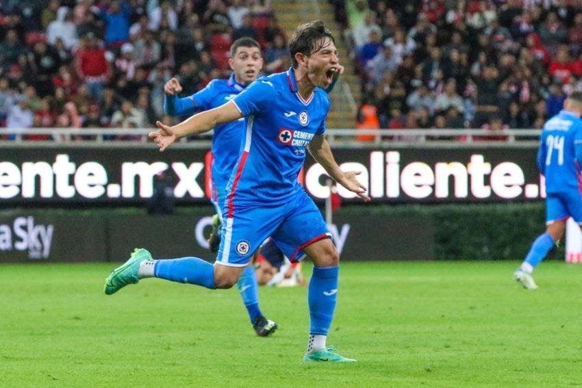 Cruz Azul vence 2-0 a Chivas y es campeón de la Copa Sky