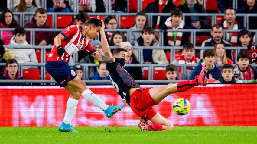 Chivas pierde 2-0 con el Athletic Club Bilbao