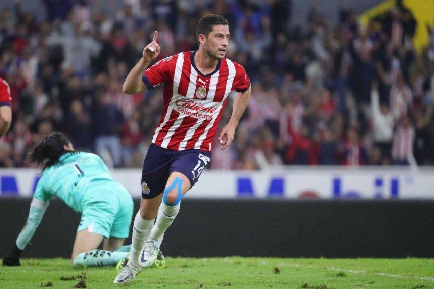 Lee más sobre el artículo Liga MX: Chivas golea 4-0 a Santos Laguna