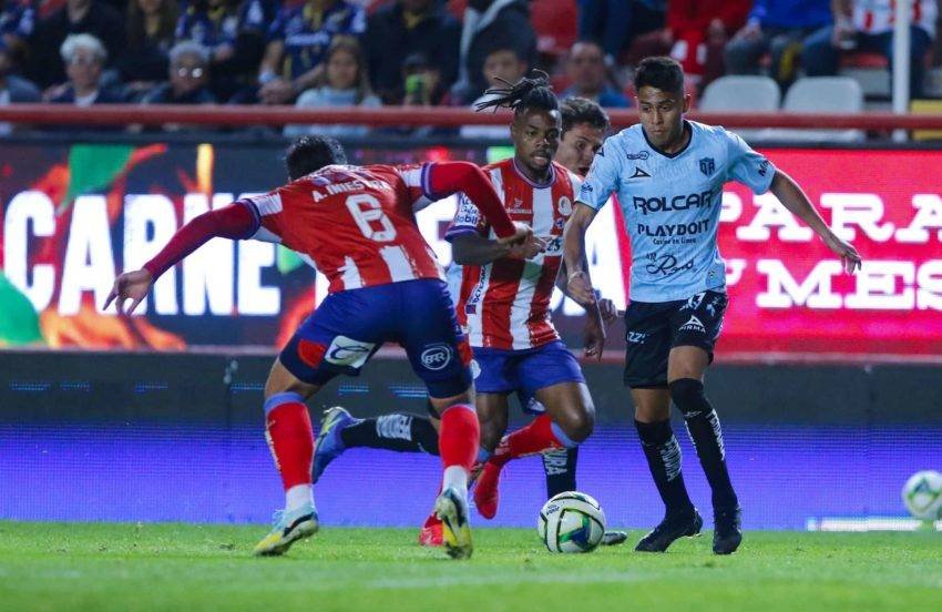 San Luis da la sorpresa y vence 3-2 al Necaxa