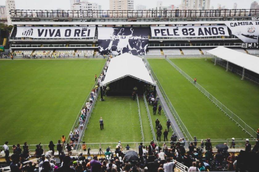 Pelé: Despiden miles al Rey durante homenaje público