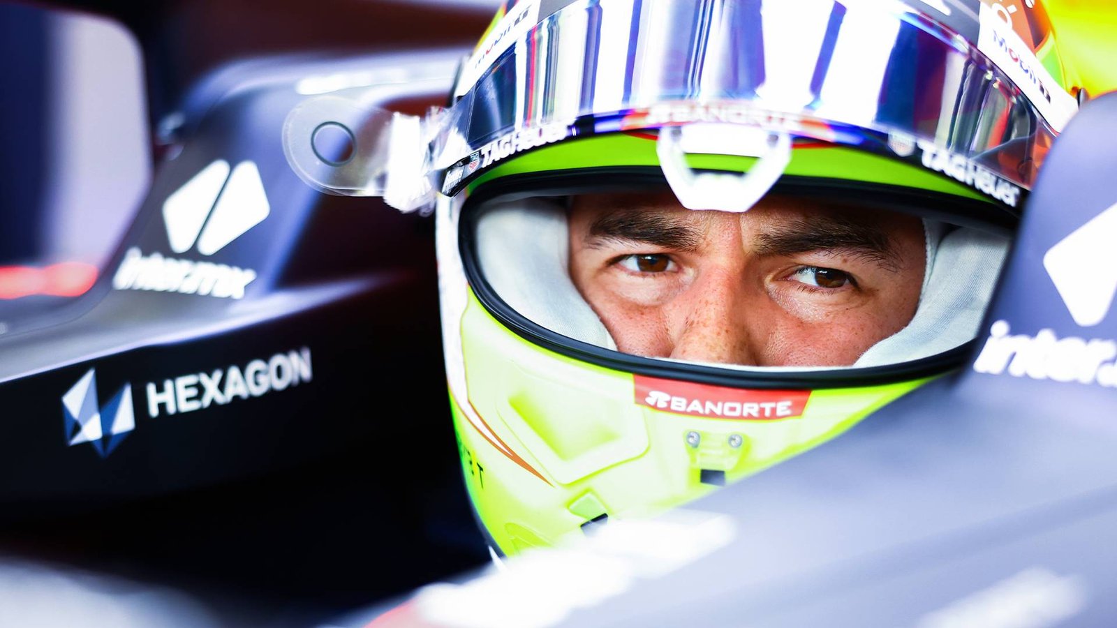 Lee más sobre el artículo Checo Pérez contento con su primer día de test en Bahréin