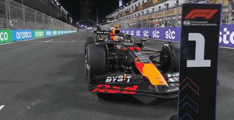 Checo Pérez gana el Gran Premio de Arabia Saudita