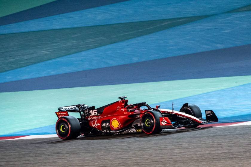 Checo Pérez logra la pole position en Arabia Saudita