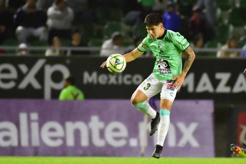 León vence 2-1 a Mazatlán FC y es sublíder general