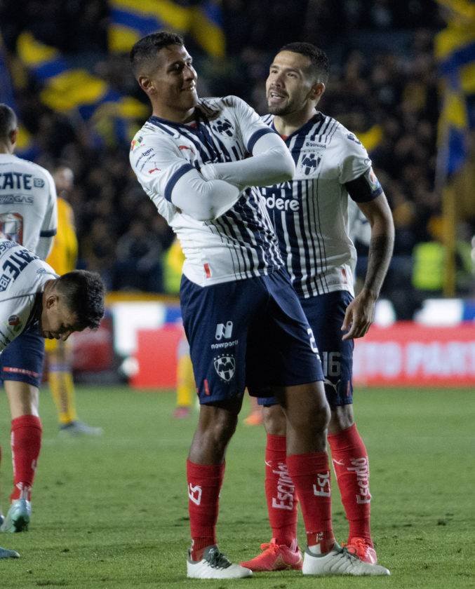 Rayados ganó el clásico con golazo de Luis Romo. 