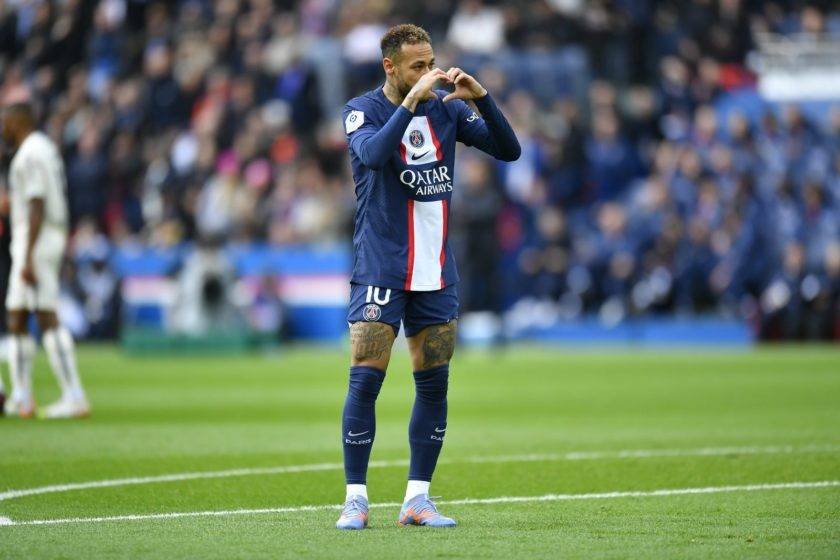 Neymar, fuera de 3 a 4 meses con el PSG