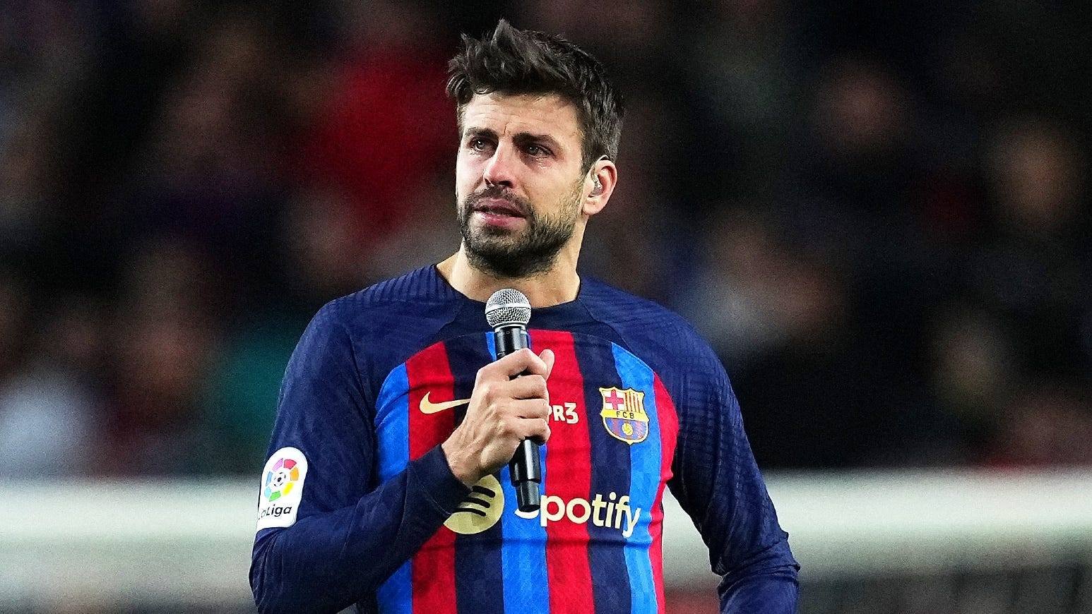 Piqué se lanza contra Dani Alves