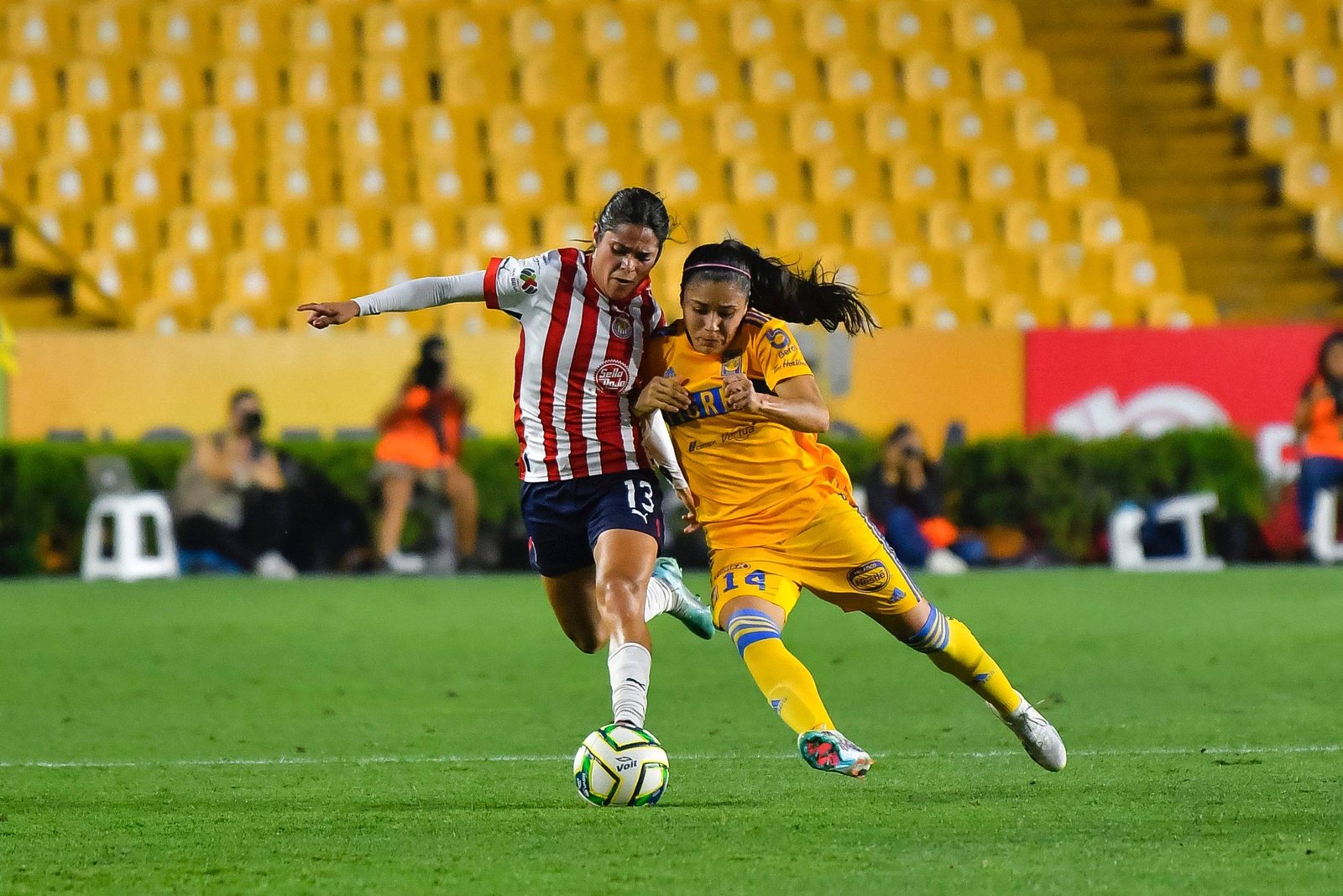 Chivas y Tigres igualaron 1-1 en la Liga Mx Femenil.