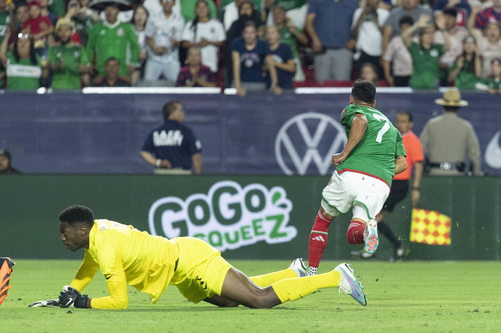 México se puso en ventaja con el gol de Uriel Antuna.