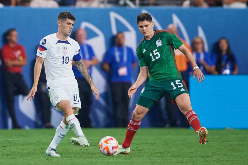 Estados Unidos derrotó 3-0 a México.