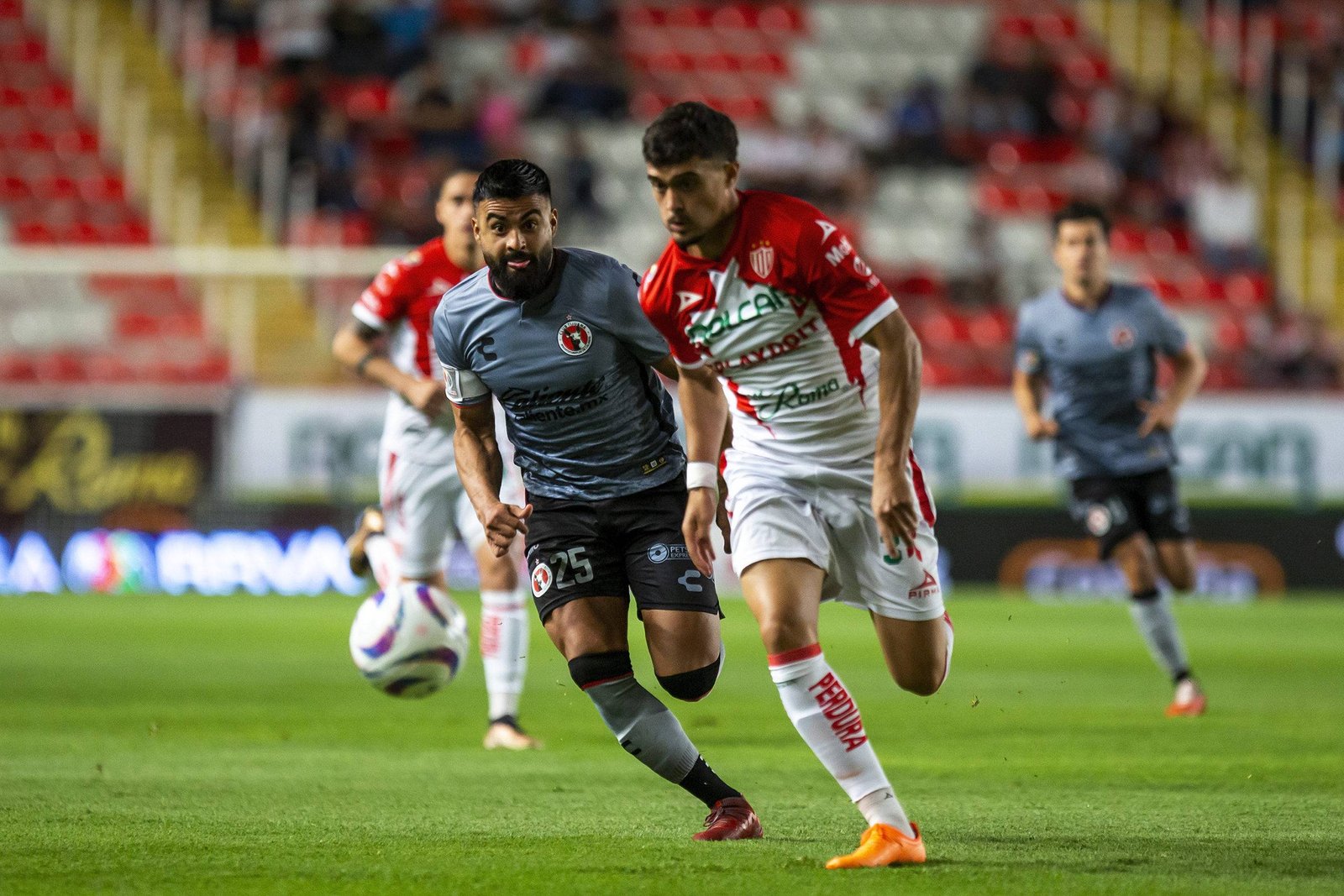 Lee más sobre el artículo Gol de Montes salva a Necaxa de una derrota ante los Xolos de Tijuana