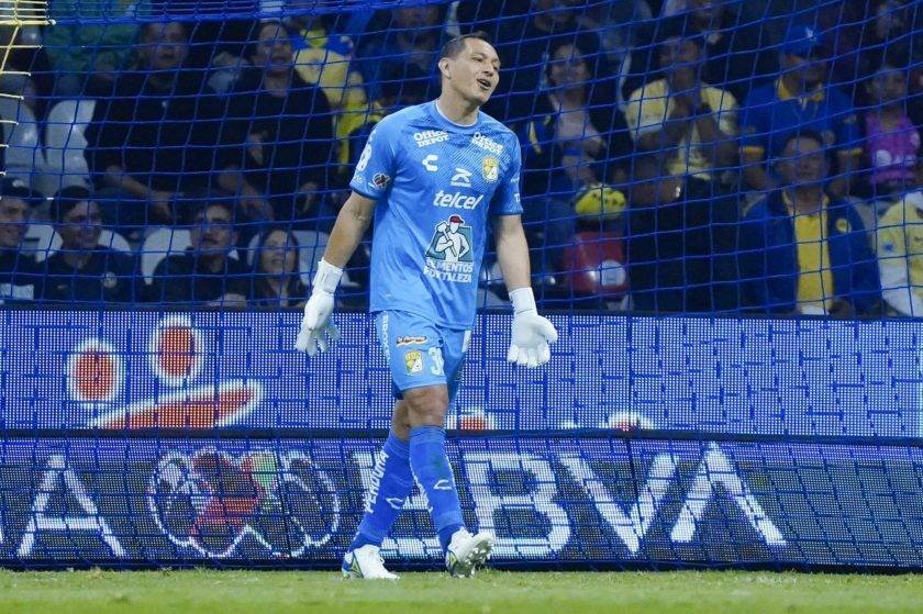 Polémico empate entre América y León en el Estadio Azteca. 