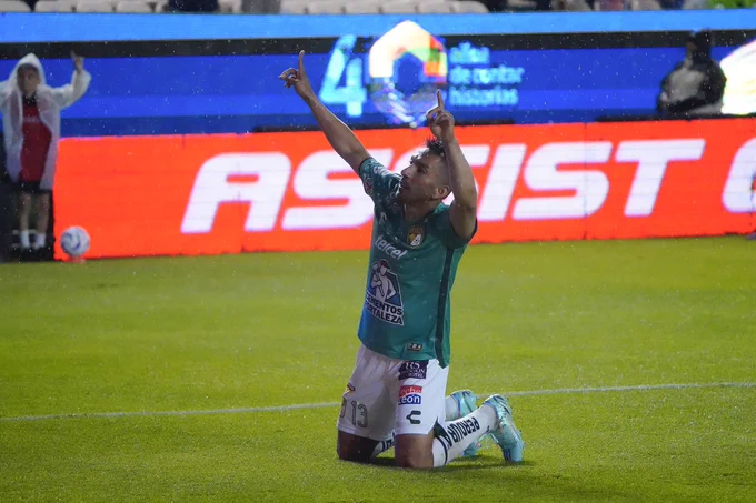 LIGA MX:  León vino de atrás para vencer 2-1 al Mazatlán. 