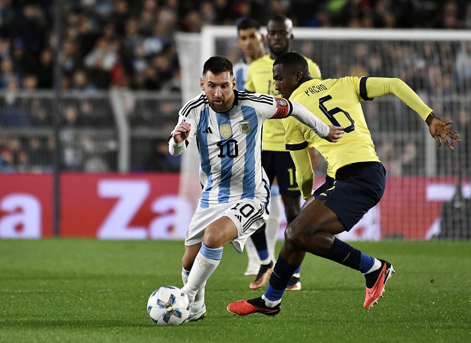 Lee más sobre el artículo Con golazo de Messi Argentina vence 1-0 a Ecuador en inicio de la eliminatoria