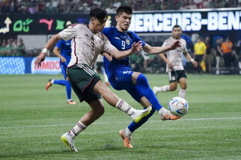 México igualó 3-3 con Uzbekistán. 