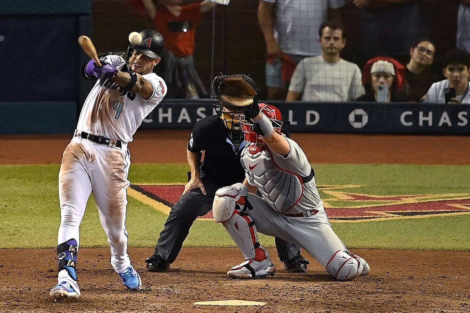 Los Diamondbacks dejaron tendidos a los Phillies.