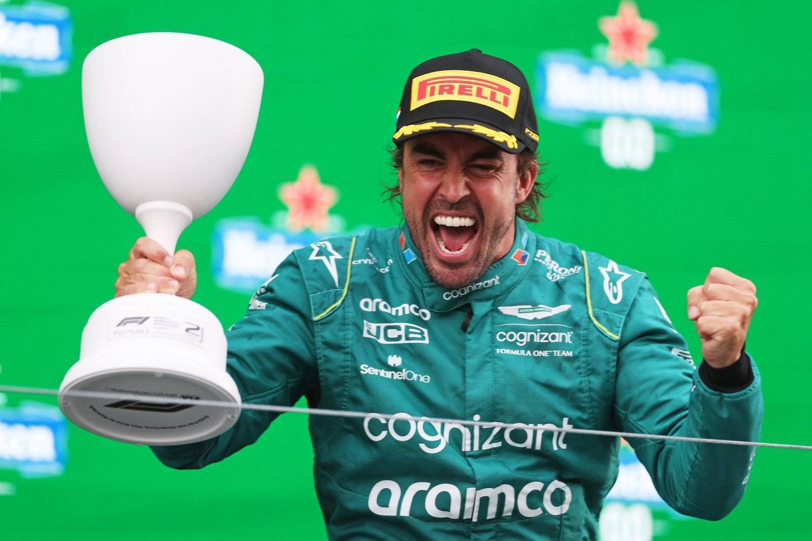 Fernando Alonso sería opción para la escudería campeona del mundo.