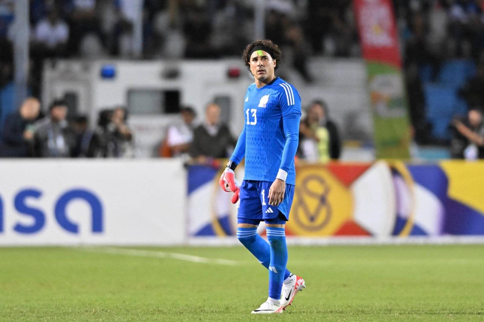 Guillermo Ochoa fuera de la vuelta ante Honduras por lesión