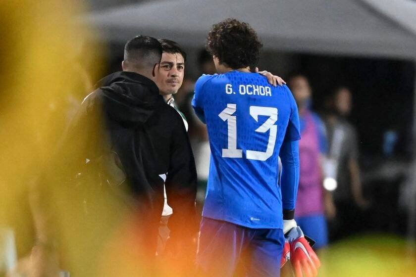 Guillermo Ochoa fuera de la vuelta ante Honduras por lesión