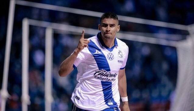 GUILLERMO MARTÍNEZ marcó el primer gol del Puebla.