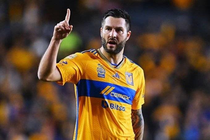 André-Pierre Gignac marcó dos goles.