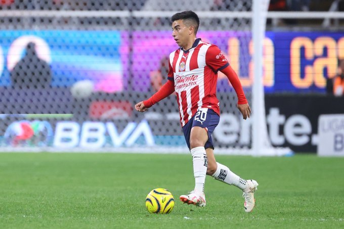 FERNANDO BELTRÁN, jugador de CHIVAS. 