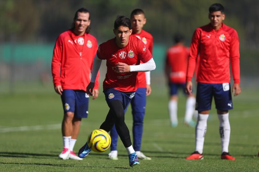 CHIVAS continúa con su PREPARACIÓN. 