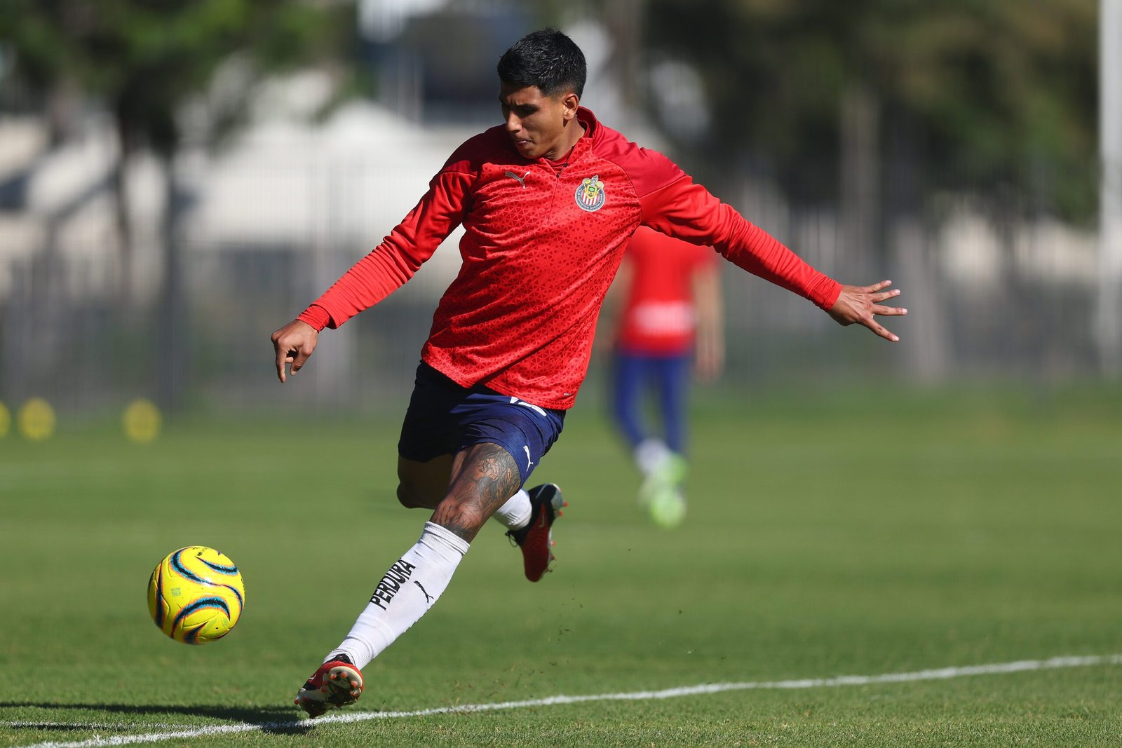 ERICK GUTIÉRREZ marcó por las CHIVAS.