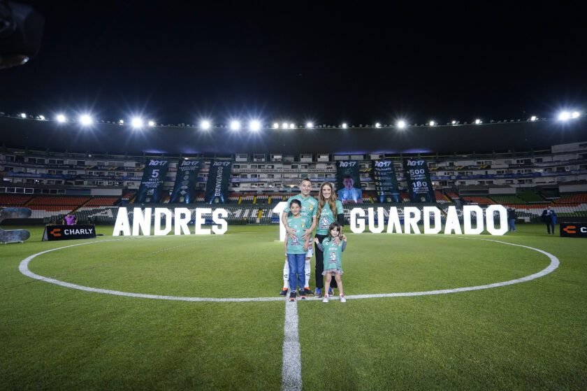 Más de 15 mil aficionados reciben a Andrés Guardado