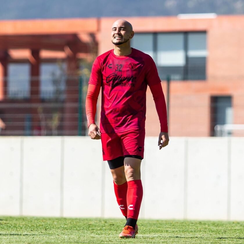 CARLOS GONZÁLEZ, delantero de XOLOS DE TIJUANA.