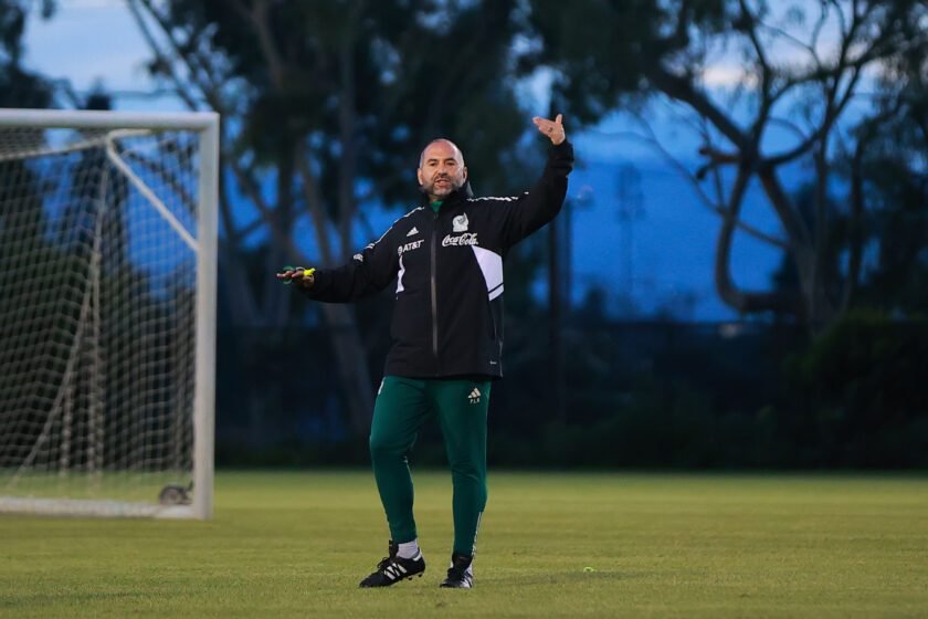 Selección Femenil de México entrena para enfrentar a Argentina