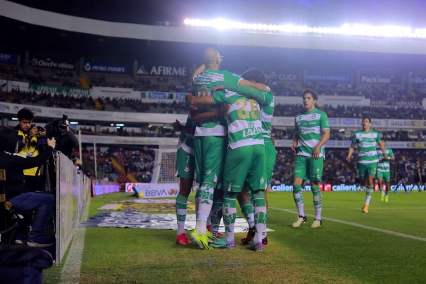 Santos Laguna liga triunfos en la Liga Mx