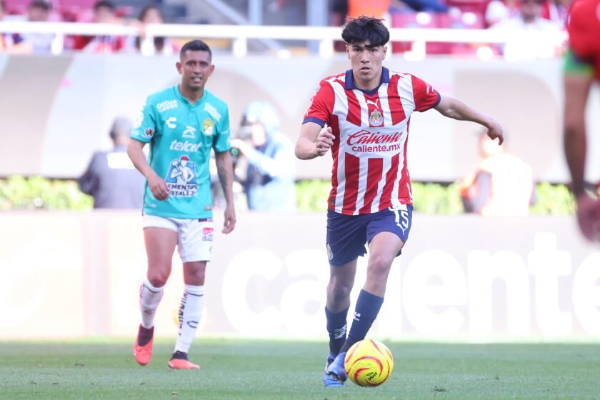 Chivas cae con el León 2-1 y agrava su crisis