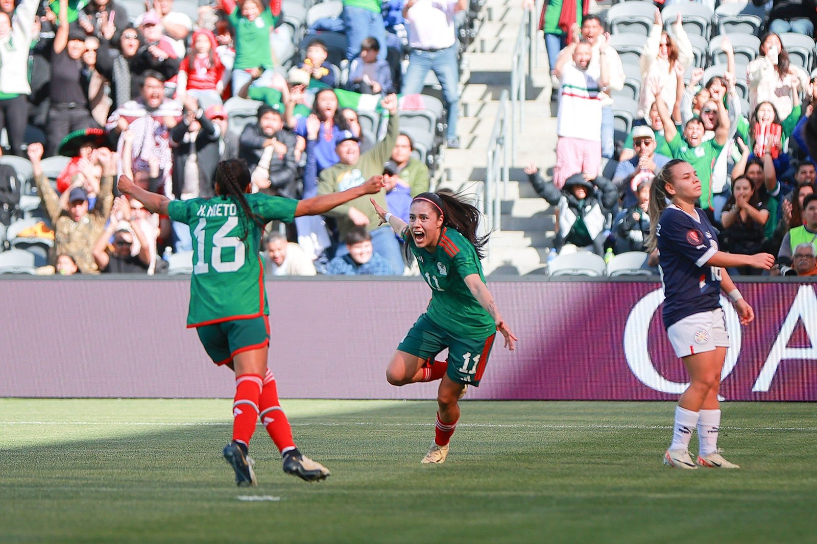 México vence 3-2 a Paraguay y avanza a la semifinal de la Copa Oro Femenil