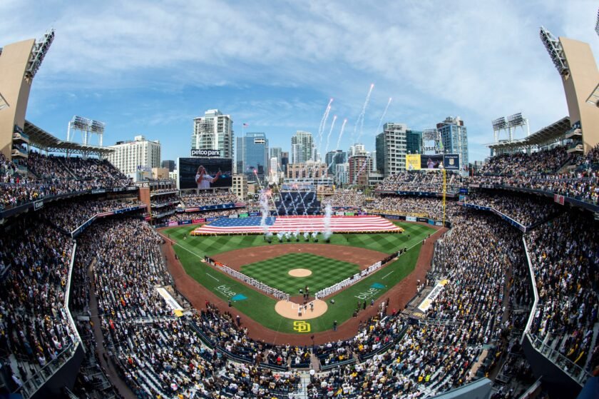 Padres vence 6-4 a Giants en Petco Park 