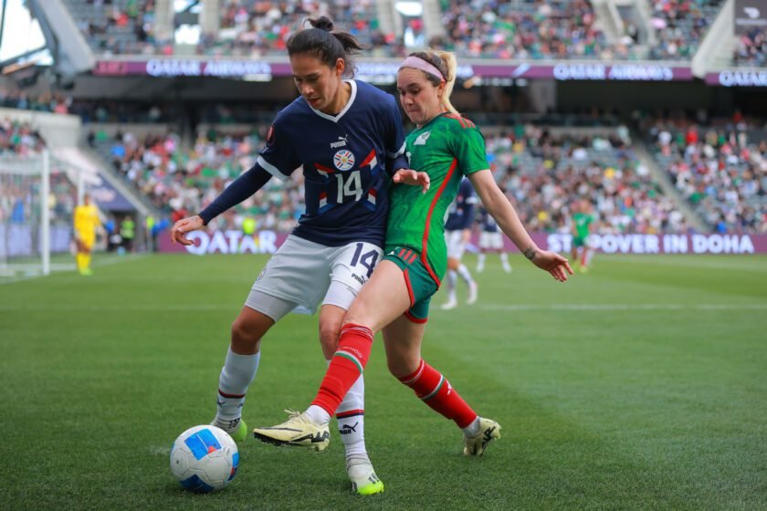 México vence 3-2 a Paraguay y avanza a la semifinal de la Copa Oro Femenil