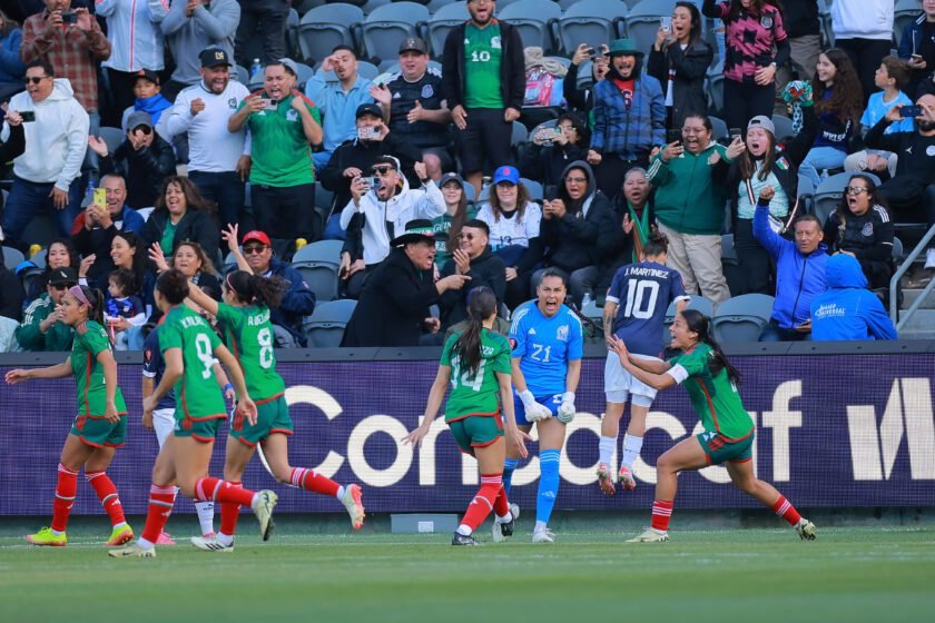 México vence 3-2 a Paraguay y avanza a la semifinal de la Copa Oro Femenil 