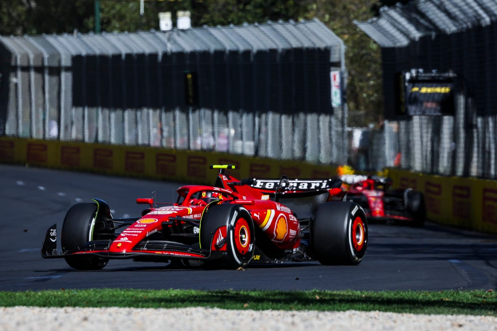 Carlos Sainz gana en Australia