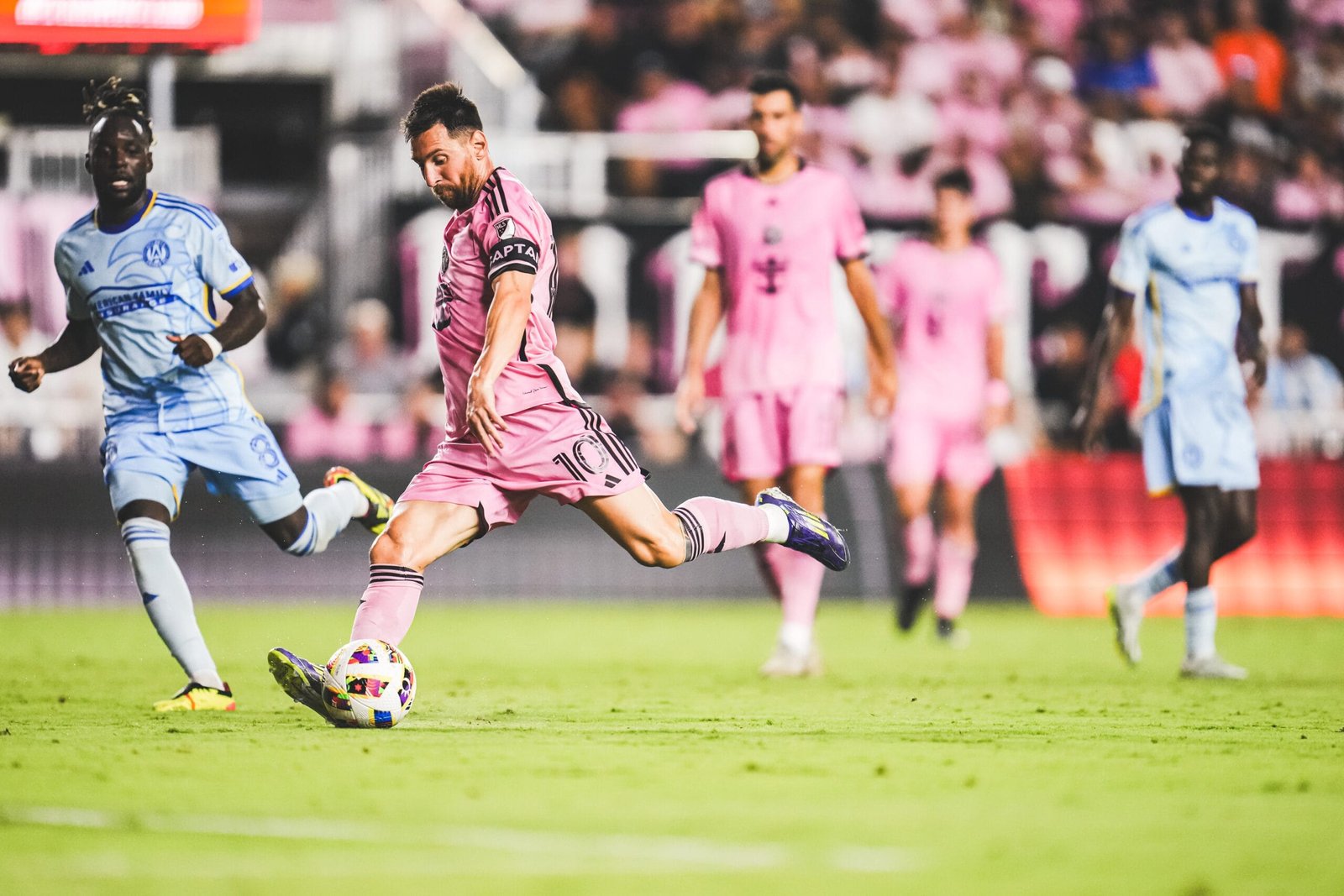 Lee más sobre el artículo Inter Miami CF Pierde su Racha Invicta Ante Atlanta United en Casa