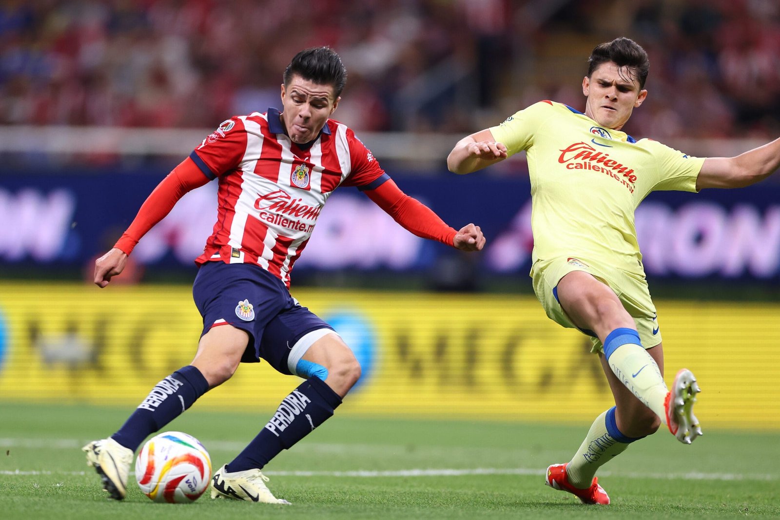 Chivas y América empatan 0-0 y dejan todo para la vuelta