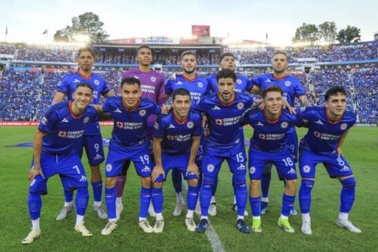 Lee más sobre el artículo Cruz Azul resiste y avanza a la final de la Liga Mx