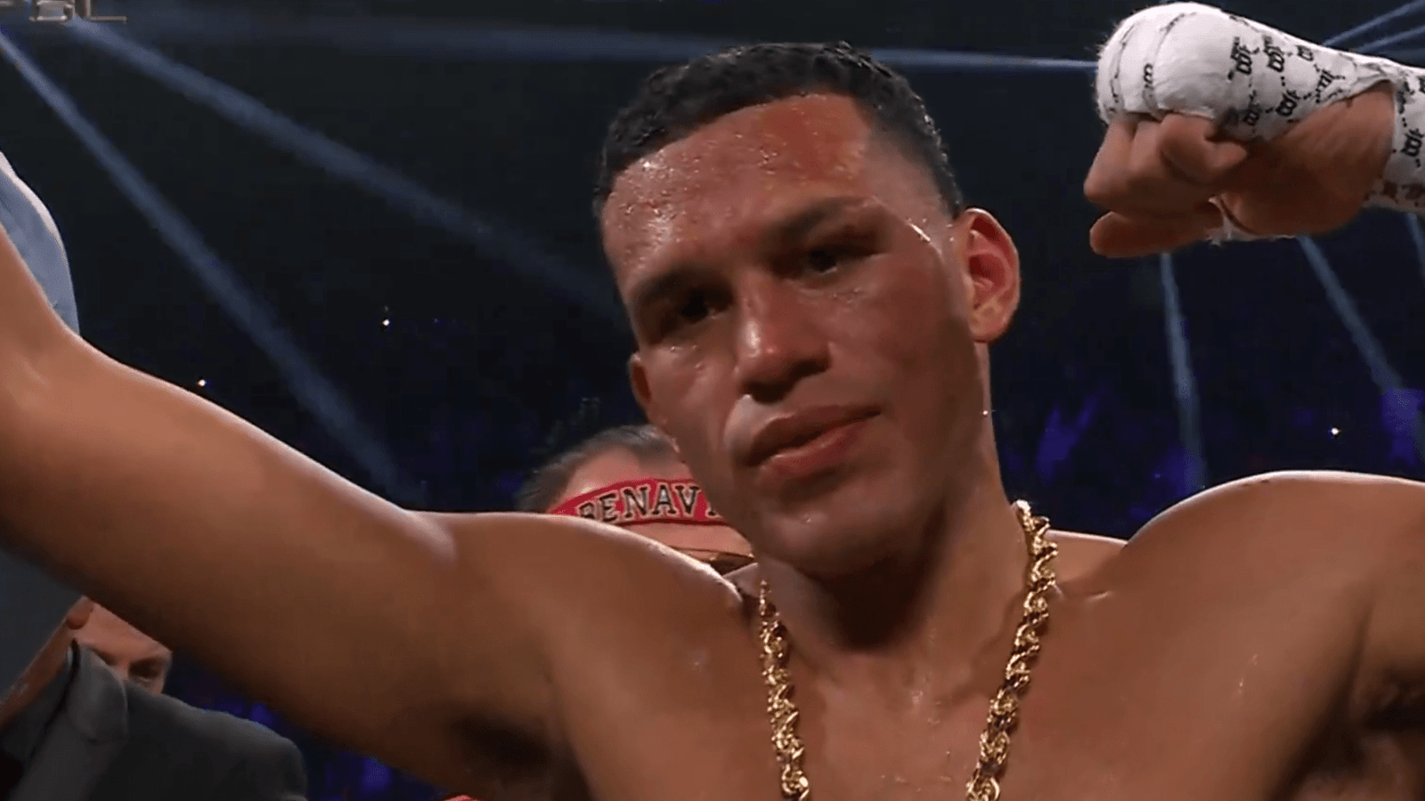 Box: David Benavidez vence a Oleksandr Gvozdyk por decisión unánime