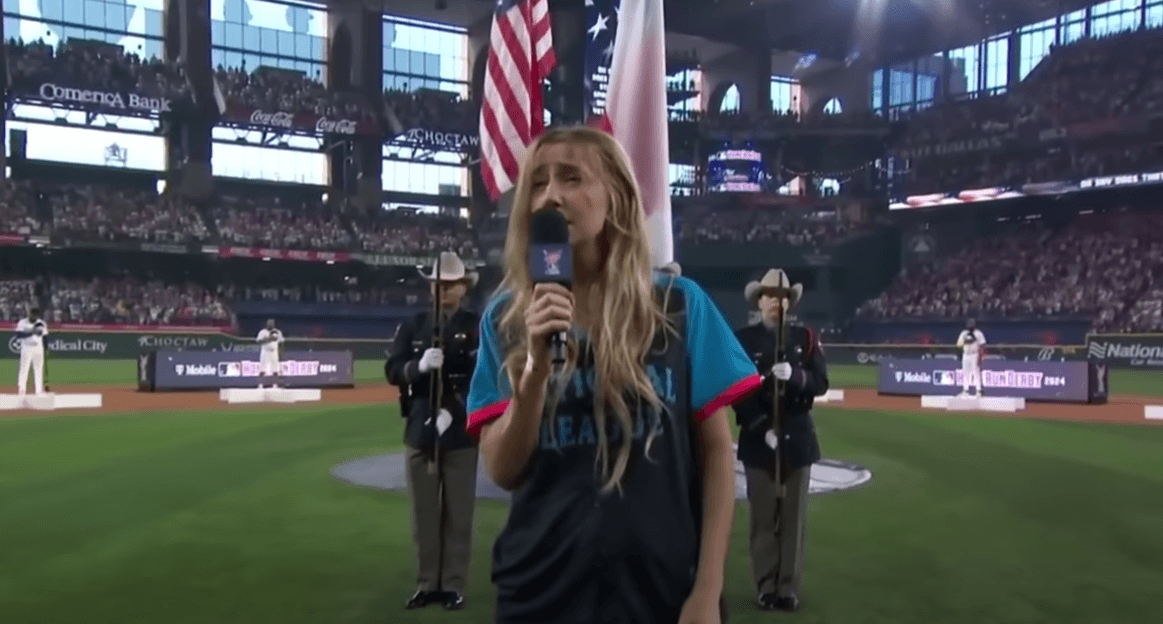 MLB: ¿Interpretó borracha el himno nacional? Ingrid Andress responde