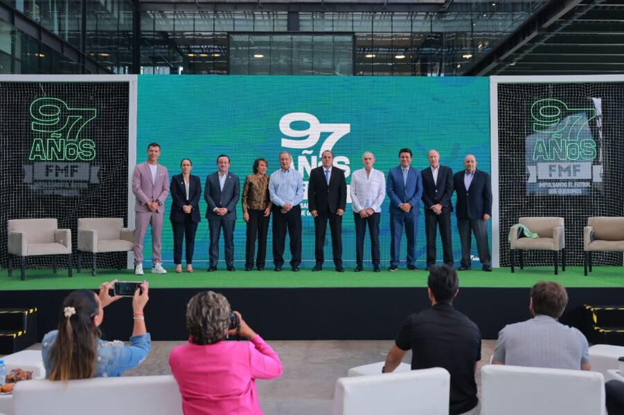 Liga MX: Encabeza Cuauhtémoc Blanco celebración de 97 años de la FMF