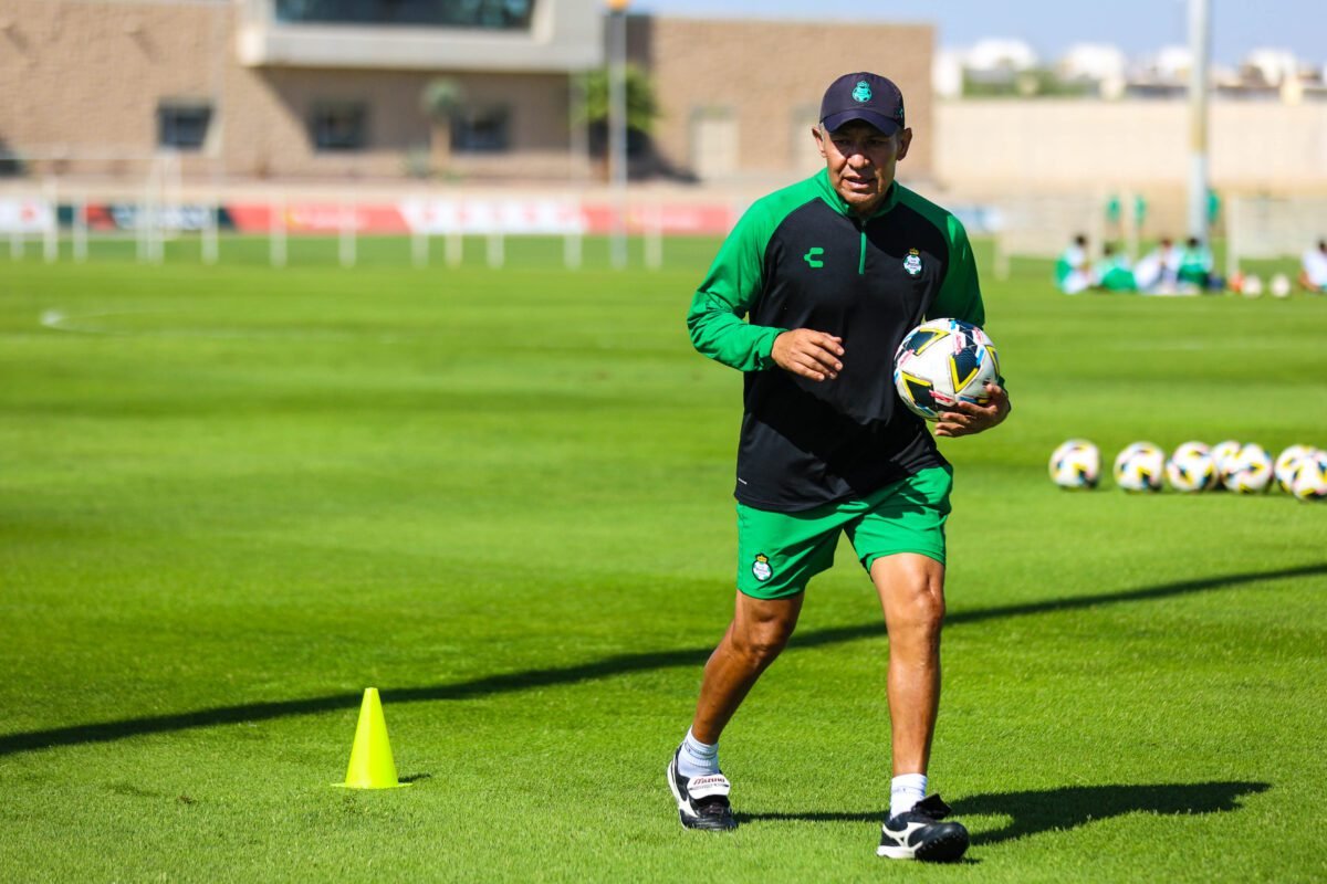 Reconoce Nacho Ambriz que trabajo no se ha reflejado en la cancha