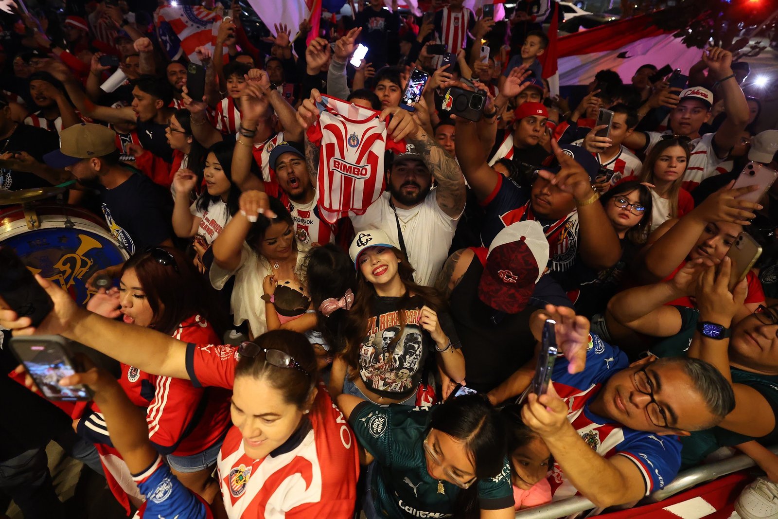 Leagues Cup: Le llevan serenata a Chivas en Los Ángeles previo a su duelo ante Galaxy