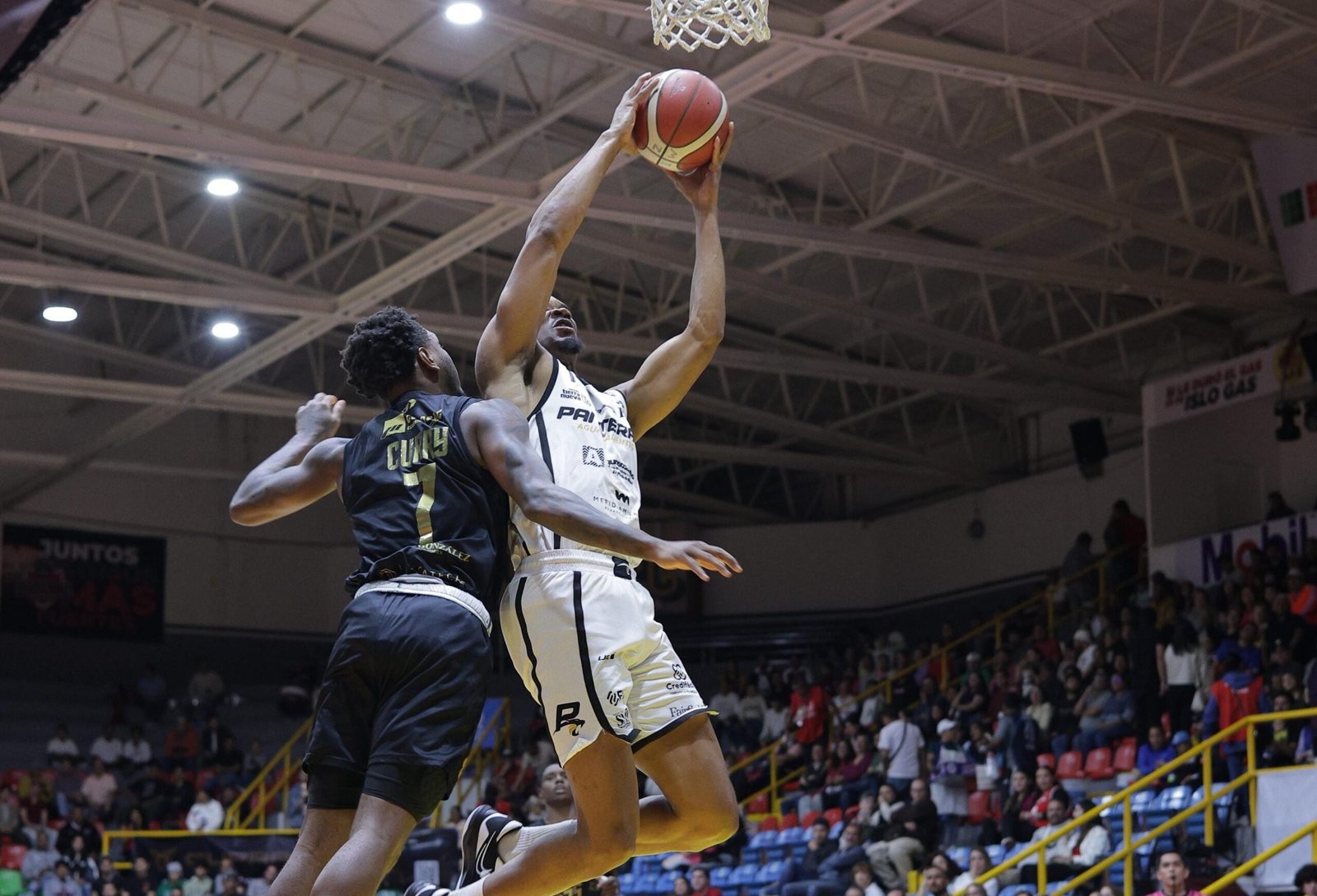 Lee más sobre el artículo LNBP: Mineros de Zacatecas vence 86-79 a Panteras de Aguascalientes en el juego 1 del Clásico